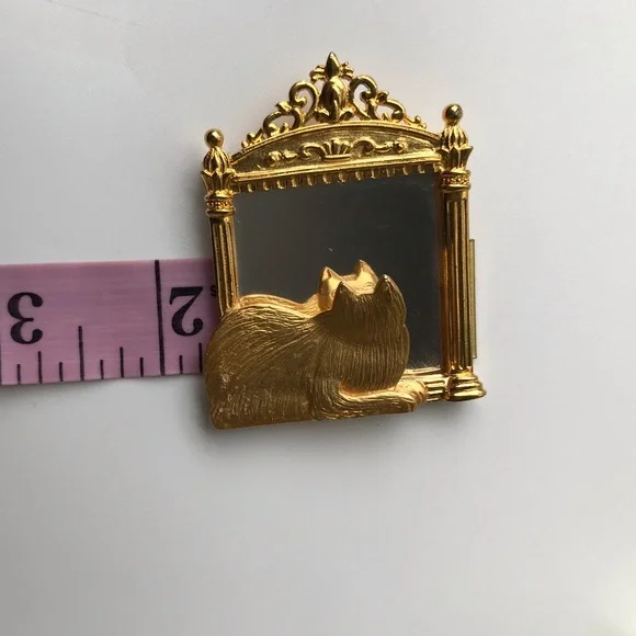 Vintage Signed JJ Jonette Cat Looking In Mirror Pin Brooch - Picture 3 of 4